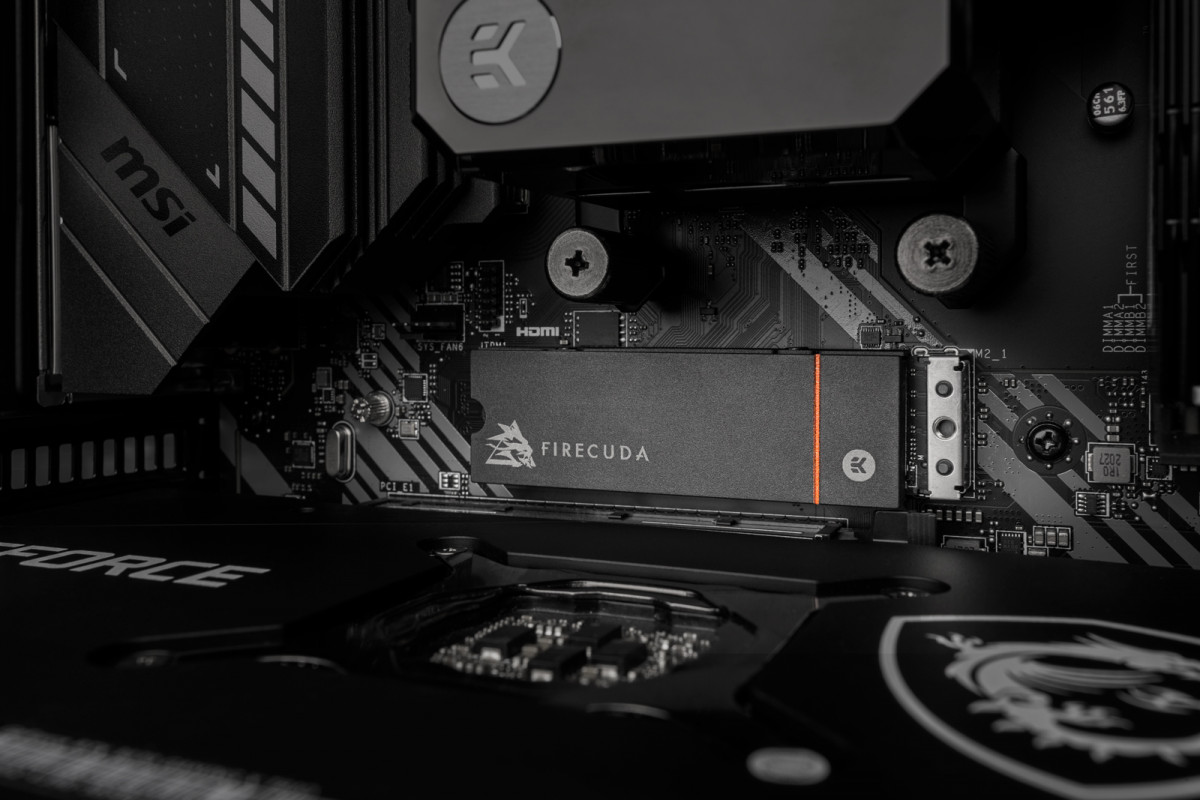 FireCuda 530 Heatsink 2TB NVMe gen4 SSD drive – EK Webshop FireCuda 530 Heatsink 2TB NVMe gen4 SSD drive – EK Webshop