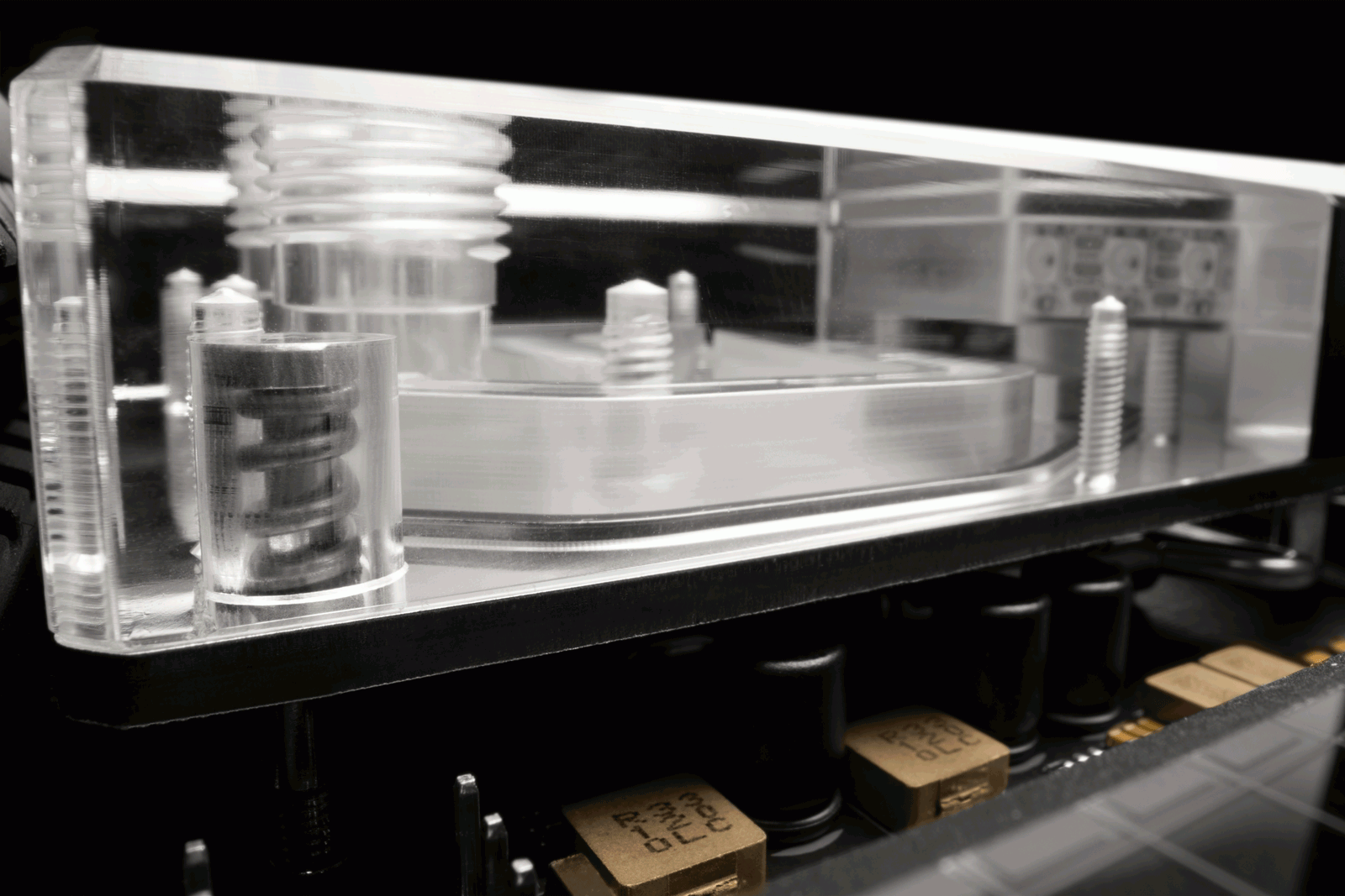 ek-quantum_velocity__d-rgb-1700_rr_nickel_plexi_art_8_3.gif