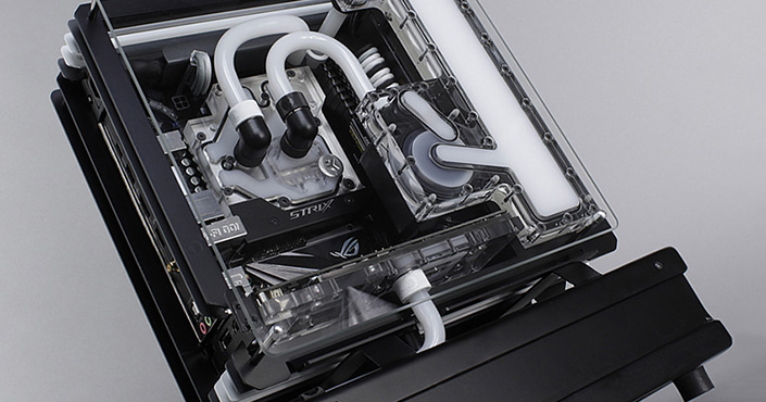 Custom Watercooling in pure steel »