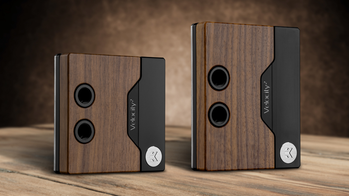 EK-Quatnum_Velocity_Lignum_Edition-Walnut_Newsletter_PR8